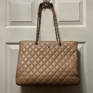 Chanel tote handbag